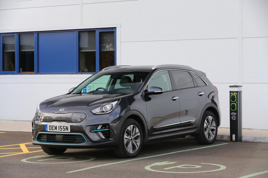  Kia e-Niro 2019 года  (UK) (фото 35 из 40)